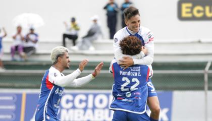 Los jugadores del Imbabura festejan un gol ante Libertad, el sábado 11 de mayo de 2024, por la Fecha 12 de la LigaPro.