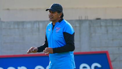 Patricio Hurtado durante su primer entrenamiento como técnico interino de Liga de Quito, este 24 de mayo de 2024.