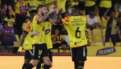 Jugadores de Barcelona SC, durante un partido de LigaPro, el 25 de mayo de 2024.