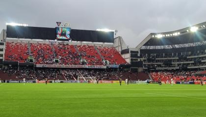 Así luce el estadio de Liga de Quito antes del partido por la Fecha 6 de la fase de grupos ante de la Copa Libertadores ante Universitario, el 28 de mayo de 2024.