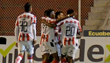 Jugadores de Técnico Universitario, durante un partido de LigaPro, el 20 de mayo de 2024.