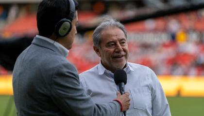 Isaac Álvarez durante una entrevista en el estadio de Liga de Quito.