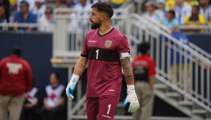 El arquero de Ecuador, Hernán Galíndez, durante el amistoso ante Argentina, el domingo 9 de junio de 2024.