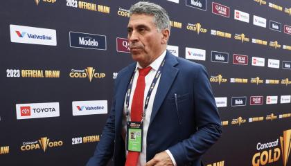 Luis Fernando Suárez asiste a un evento de la Concacaf, cuando era DT de Costa Rica, el 13 de abril de 2023. 