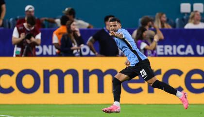 Maximiliano Araujo, de la selección de Uruguay, festeja un gol ante Panamá en la Copa América, el domingo 23 de junio de 2024.