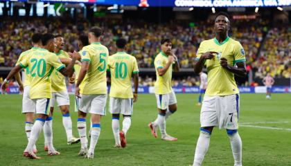 Vinicius Jr. festeja un gol de Brasil, el 29 de junio de 2024.