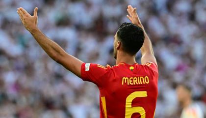 Mikel Merino festeja el 2-1 de España ante Alemania en los cuartos de final de la Eurocopa, el 5 de julio de 2024.