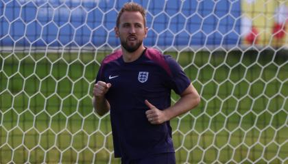 Harry Kane entrenando con la selección de Inglaterra, 13 de julio de 2024.