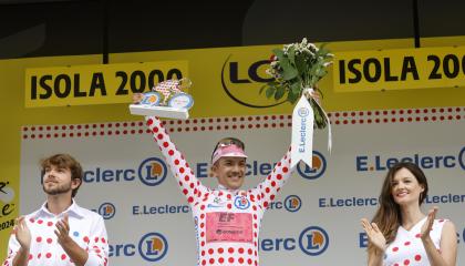 Richard Carapaz, con el maillot de líder de la montaña del Tour de Francia, el 19 de julio de 2024.