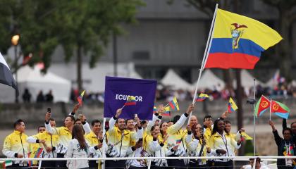 Los deportistas ecuatorianos, durante el desfile de delegaciones de los Juegos Olímpicos 2024.