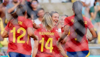 La selección femenina de España celebra un gol ante Nigeria Juegos Olímpicos de París, 28 de julio de 2024.