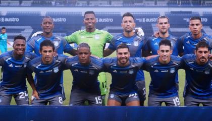 Emelec antes del partido ante Universidad Católica el 5 de mayo de 2024.