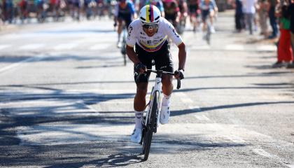 Jhonatan Narváez durante la novena etapa del Giro de Italia, 12 de mayo de 2024.