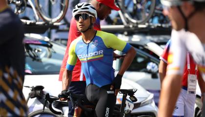 Jhonatan Narváez, durante la prueba de ciclismo de ruta en los Juegos Olímpicos de París, el 3 de agosto de 2024.