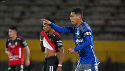 Luis Fernando León festeja en el partido de Emelec ante AV25 en la Copa Ecuador, el 7 de agosto de 2024.