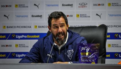 Pablo 'Vitamina' Sánchez durante la conferencia de prensa luego de la victoria de Liga de Quito ante Cumbaya FC por 2-1 el 10 de agosto de 2024.