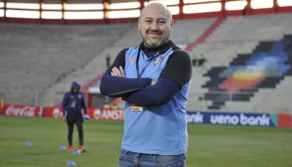 Eduardo 'Sacho' Álvarez, antes del partido entre Liga de Quito y Always Ready, en el estadio Municipal El Ato, en Bolivia, el 25 de julio de 2024.