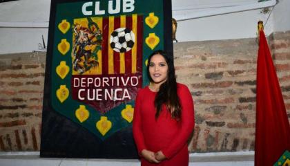 Nathaly Villavicencio, presidenta del Deportivo Cuenca, reconoció el error de miembros del club al no realizar el pago a tiempo.