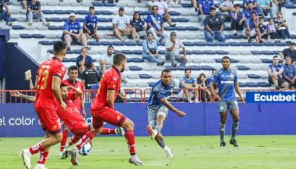 Emelec se enfrentó a El Nacional en el estadio George Capwell por la LigaPro, el 18 de agosto de 2024.