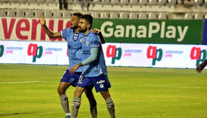 Adolfo Muñoz celebra su gol en el partido de Macará ante Deportivo Cuenca, el 23 de agosto de 2024.