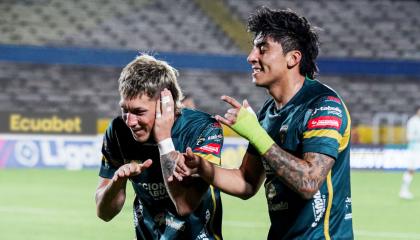 Los jugadores de Imbabura celebran el gol de Luca Klimowicz ante Cumbayá, el lunes 2 de septiembre de 2024.