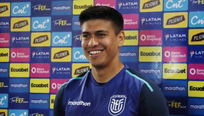 Xavier Arreaga durante una rueda de prensa con la selección de Ecuador, 3 de septiembre de 2024.