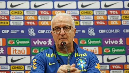 Dorival Júnior, durante una conferencia de prensa en Curitiba, Brasil, el jueves 5 de septiembre de 2024.