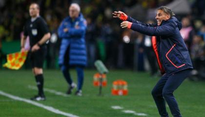 Sebiastián Beccacece, director técnico de Ecuador, dirige ante Brasil por la Fecha 7 de las Eliminatorias, el 6 de septiembre de 2024.