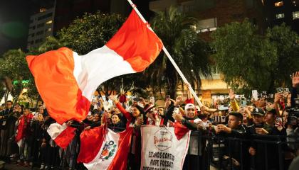 Hinchas de la selección de Perú en el 'banderazo' en Quito,9 de septiembre de 2024.