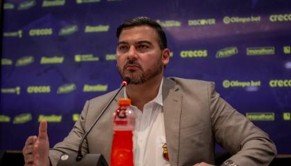 Antonio Álvarez, presidente de Barcelona SC, anunciando la "refundación" de la institución, este 12 de septiembre.