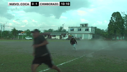 Intento de sicariato durante un partido de fútbol en El Coca, queda registrado en vivo, este 15 de septiembre de 2024.