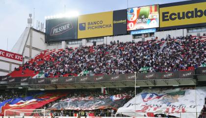 El estadio Rodrigo Paz Delgado, de Liga de Quito, durante el partido ante Barcelona SC por la LigaPro, el 31 de agosto de 2024.