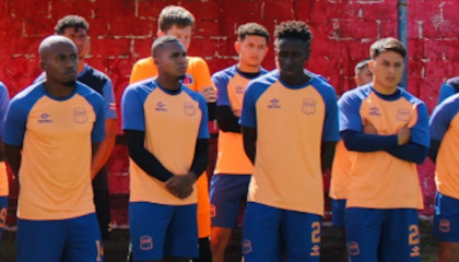 Los jugadores del Deportivo Quito en el entrenamiento del 17 de septiembre antes de los 'playoffs' nacionales de Segunda Categoría.