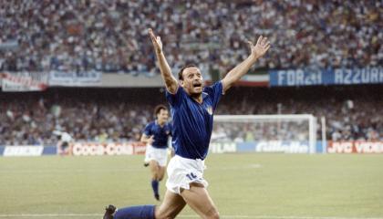 Salvatore Schillaci, delantero italiano fallecido a los 59 años, celebrando uno de los goles en el Mundial Italia 90.