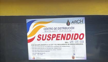 Clausuran una de las gasolineras de Copedesa en Guayaquil, vinculada a Aquiles Alvarez