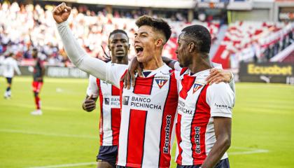 Los jugadores de Liga Quito festejan un gol ante El Nacional, el sábado 21 de septiembre por LigaPro.