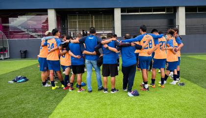 Los jugadores del Deportivo Quito durante el entrenamiento del lunes 23 de septiembre.