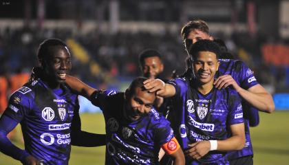 Jugadores de Independiente del Valle festejar durante un partido ante Libertad, el 20 de septiembre de 2024.