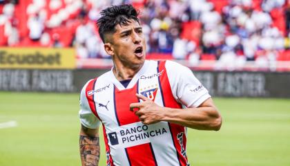 El jugador Fernando Cornejo, de Liga de Quito, festeja su gol ante Orense en la Fecha 9 de la segunda etapa de la LigaPro, el 6 de octubre de 2024.