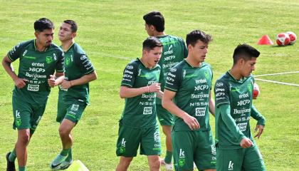 Jugadores de la selección de Bolivia, durante un entrenamiento, el 30 de septiembre de 2024.