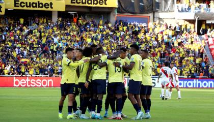 Jugadores de Ecuador, durante un partido en el estadio Rodrigo Paz Delgado, por Eliminatorias, el 10 de septiembre de 2024.