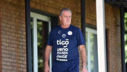 Gustavo Alfaro, durante un entrenamiento con Paraguay, el 12 de octubre de 2024.