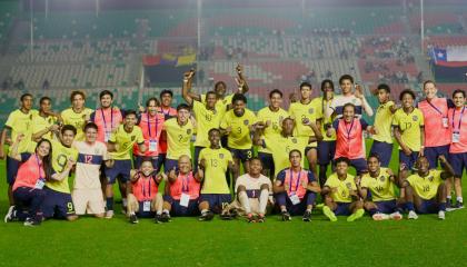 Los seleccionados de Ecuador luego de vencer a Chile en la semifinal del Sudamericano Sub 15, el 16 de octubre de 2024.