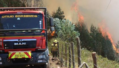 Imagen de referencia del incendio en el Cerro Auqui, 26 de septiembre de 2024.