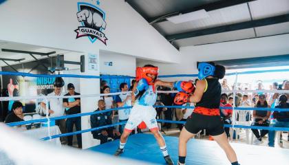 Durante la reinauguración de la escuela se realizaron peleas de exhibición.