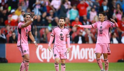 Leonardo Campana y Lionel Messi, durante un partido del Inter Miami, el 5 de octubre de 2024.