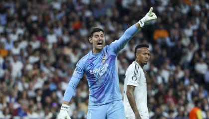 El meta belga del Real Madrid, Thibaut Courtois, durante el encuentro entre Real Madrid y Borussia Dortmund, este martes 22 de octubre de 2024.