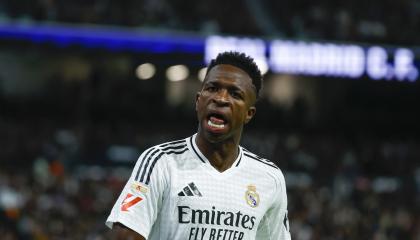 El delantero del Real Madrid, Vinicius, durante un partido ante el FC Barcelona en el estadio Santiago Bernabéu, el 26 de octubre de 2024.