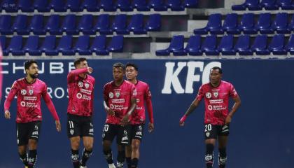 Los jugadores de Independiente del Valle festejan un gol por la Copa Ecuador, el martes 29 de octubre de 2024.