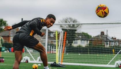 Óscar Zambrano, durante un entrenamiento con el Hull City, el 31 de octubre de 2024.